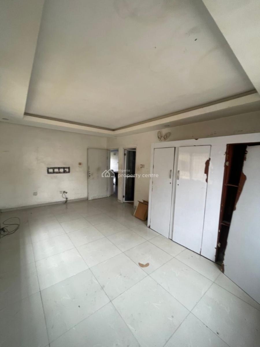 Beautiful 3 Bedroom Flat (upstairs), Off Providence Street, Lekki Phase 1, Lekki, Lagos, House for Rent
