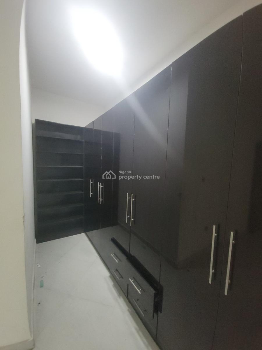 3 Bedroom Flat, Lekki Phase 1, Lekki, Lagos, Flat / Apartment for Rent