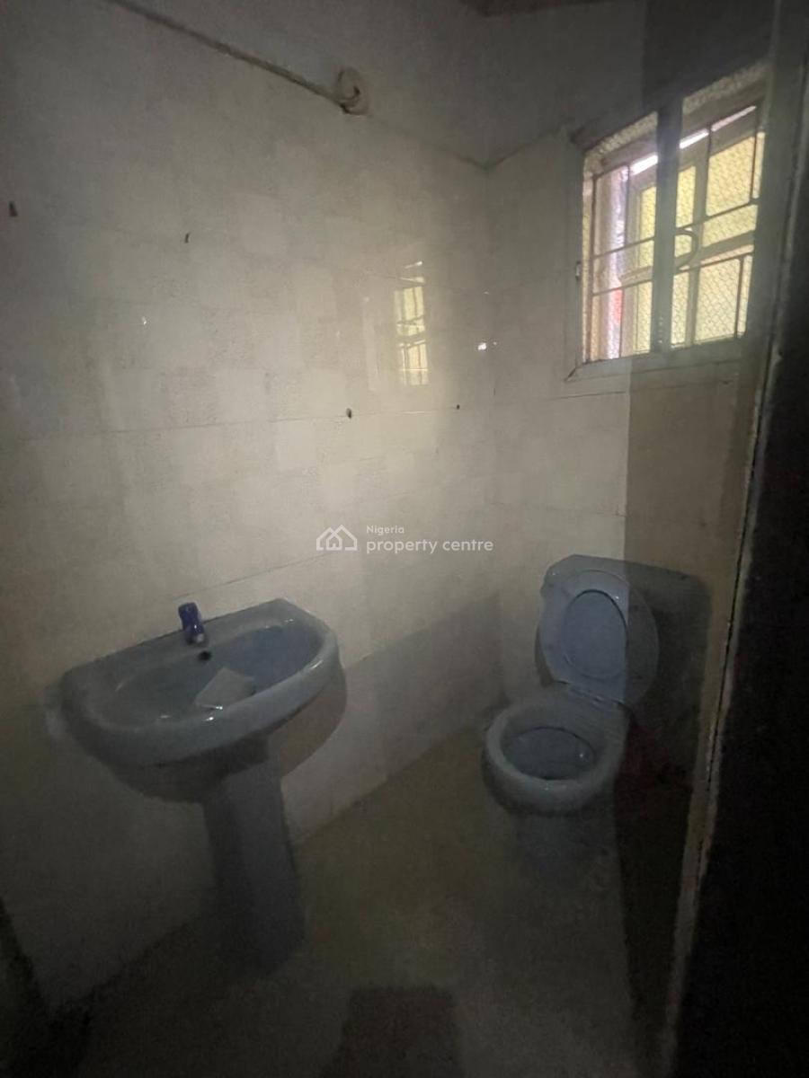 Decent 2 Bedroom Flat Apartment, Gra Phase 1, Magodo, Lagos, Flat / Apartment for Rent