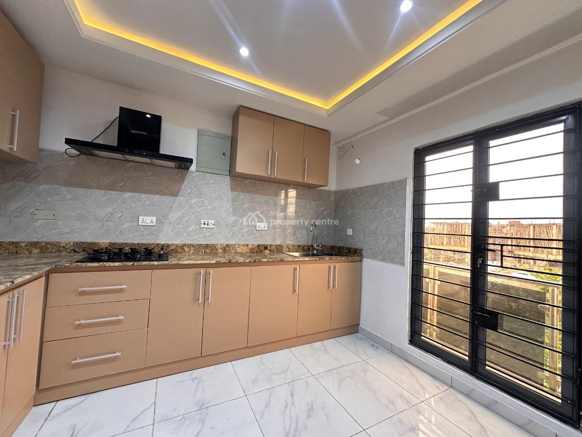3 Bedroom Maisonette Available, Lekki Phase 1, Lekki, Lagos, House for Rent