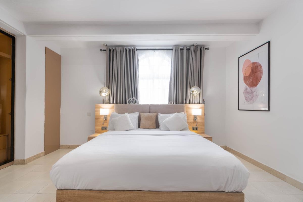 Fully Furnished and Luxurious 4 Bedroom Apartment with Bq, Lekki Phase 1, Lekki, Lagos, Flat / Apartment for Rent