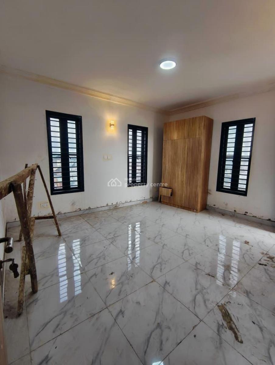 Beautifully Designed 2 Bedroom Apartment, Yaba, Lagos, Flat / Apartment for Sale