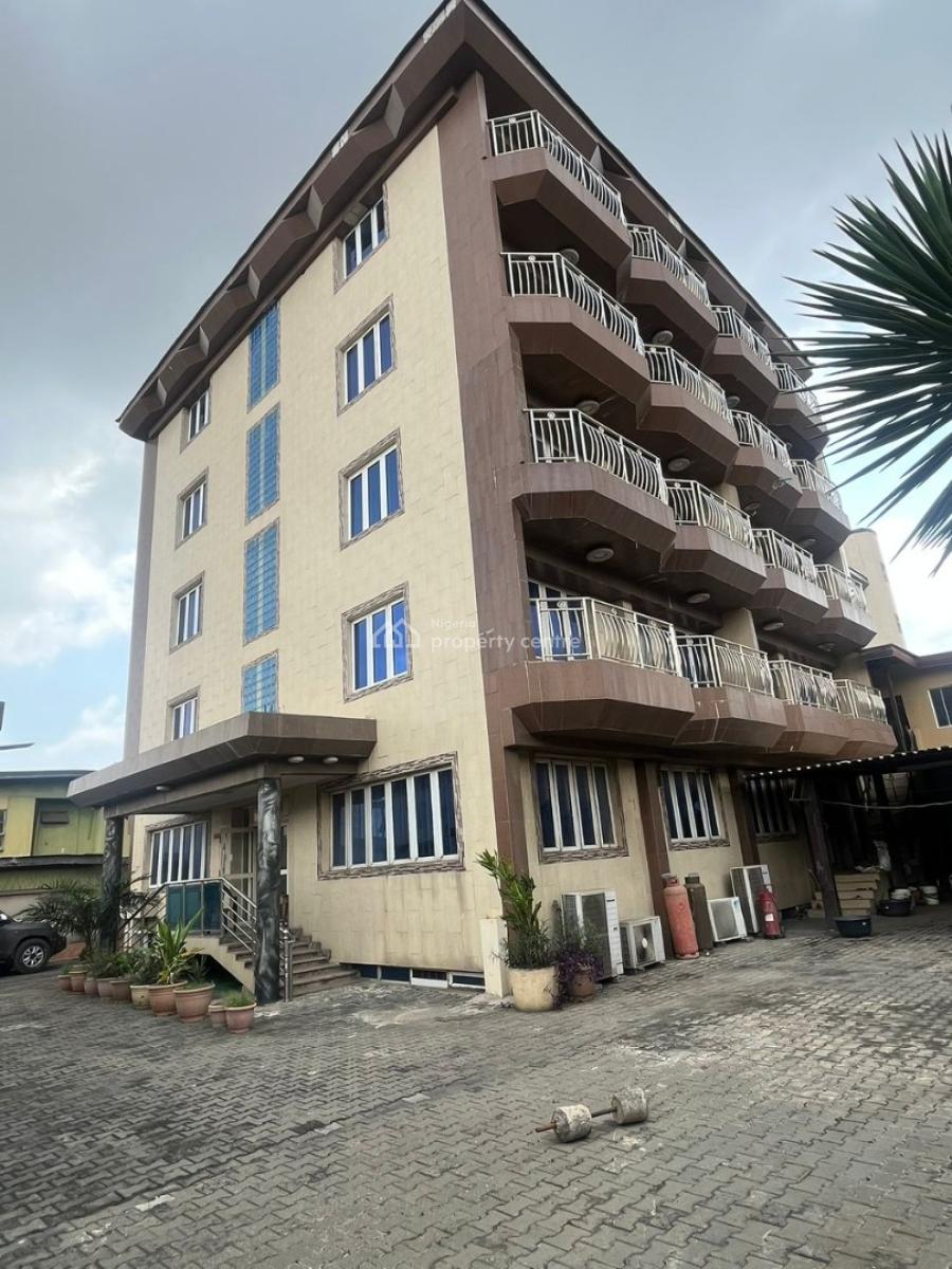 Well Structured and Furnished Hotel, Onipanu, Shomolu, Lagos, Hotel / Guest House for Rent