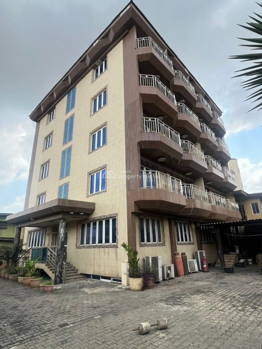Well Structured and Furnished Hotel, Onipanu, Shomolu, Lagos, Hotel / Guest House for Rent