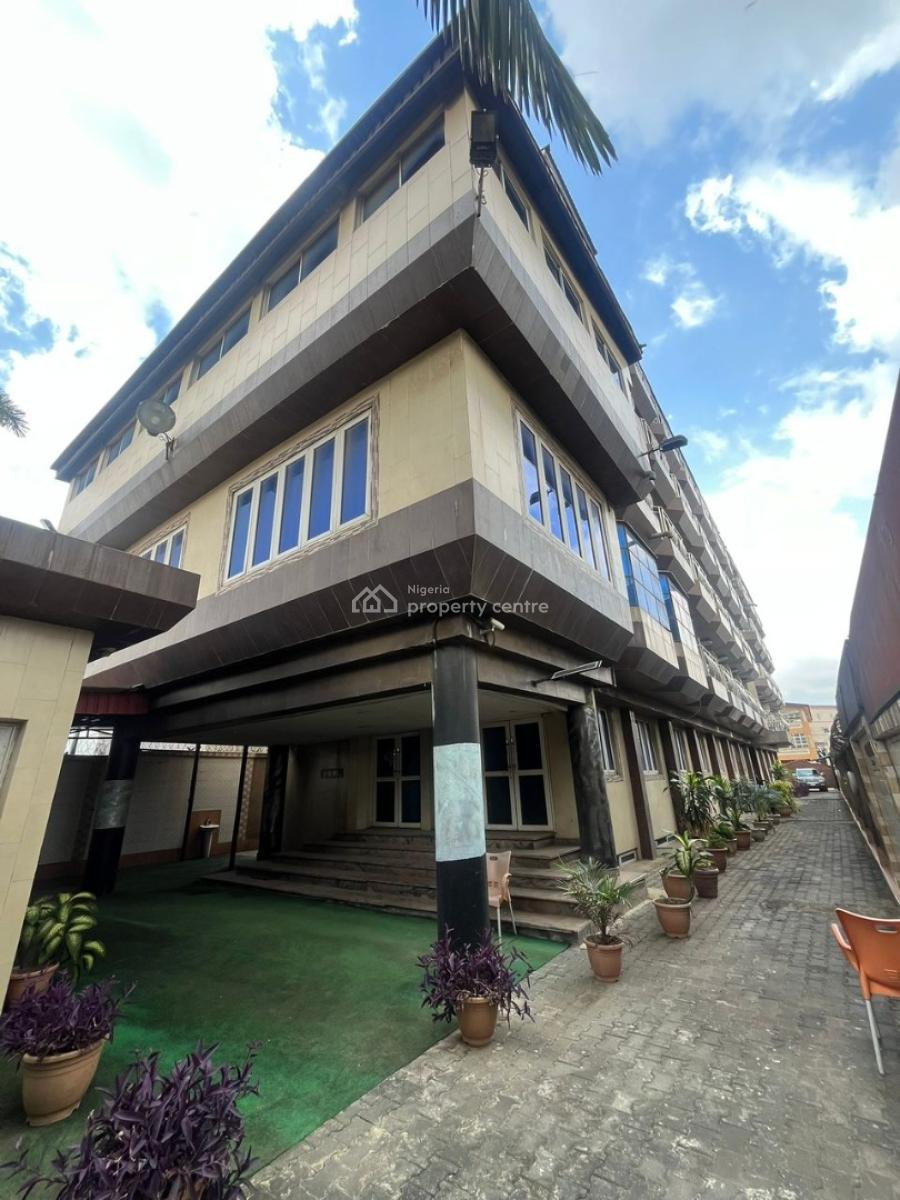 Well Structured and Furnished Hotel, Onipanu, Shomolu, Lagos, Hotel / Guest House for Rent