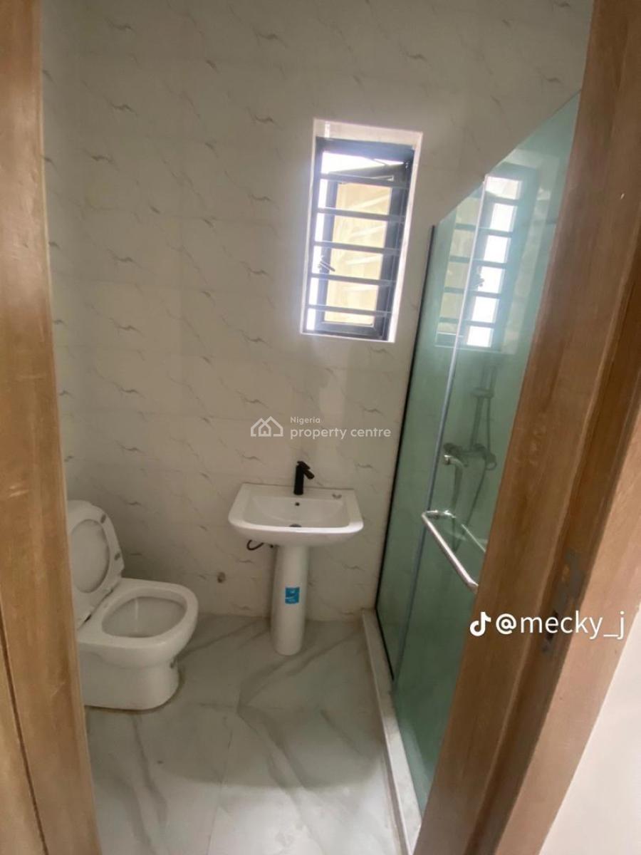 Stunning 4 Bedroom Semi-detached Duplex with Bq, Oral Estate, Lekki Expressway, Lekki, Lagos, Semi-detached Duplex for Rent