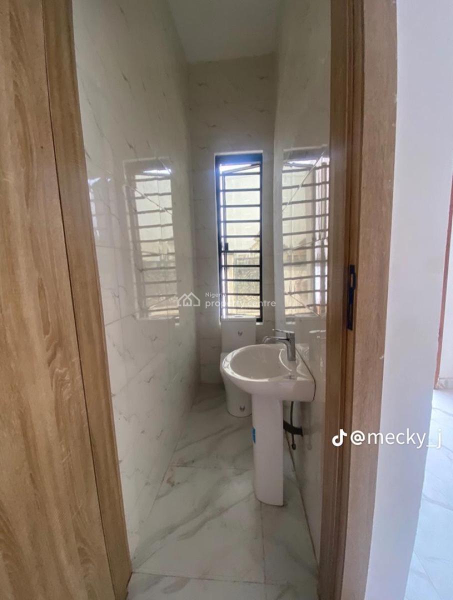 Stunning 4 Bedroom Semi-detached Duplex with Bq, Oral Estate, Lekki Expressway, Lekki, Lagos, Semi-detached Duplex for Rent