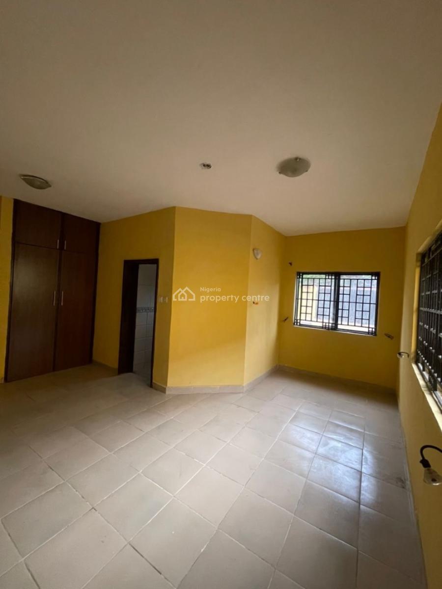 Spacious 3 Bedroom Apartment, Lekki Phase 1, Lekki, Lagos, Flat / Apartment for Rent