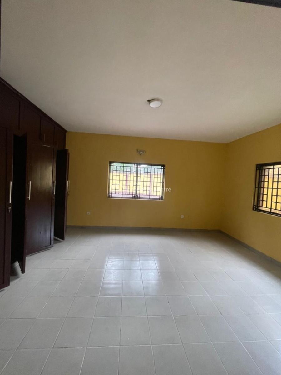 Spacious 3 Bedroom Apartment, Lekki Phase 1, Lekki, Lagos, Flat / Apartment for Rent