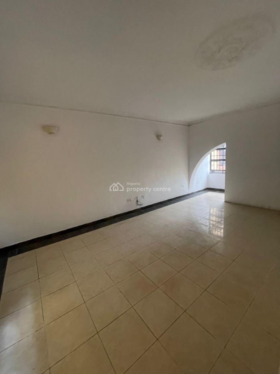 Spacious 3 Bedroom Apartment, Lekki Phase 1, Lekki, Lagos, Flat / Apartment for Rent