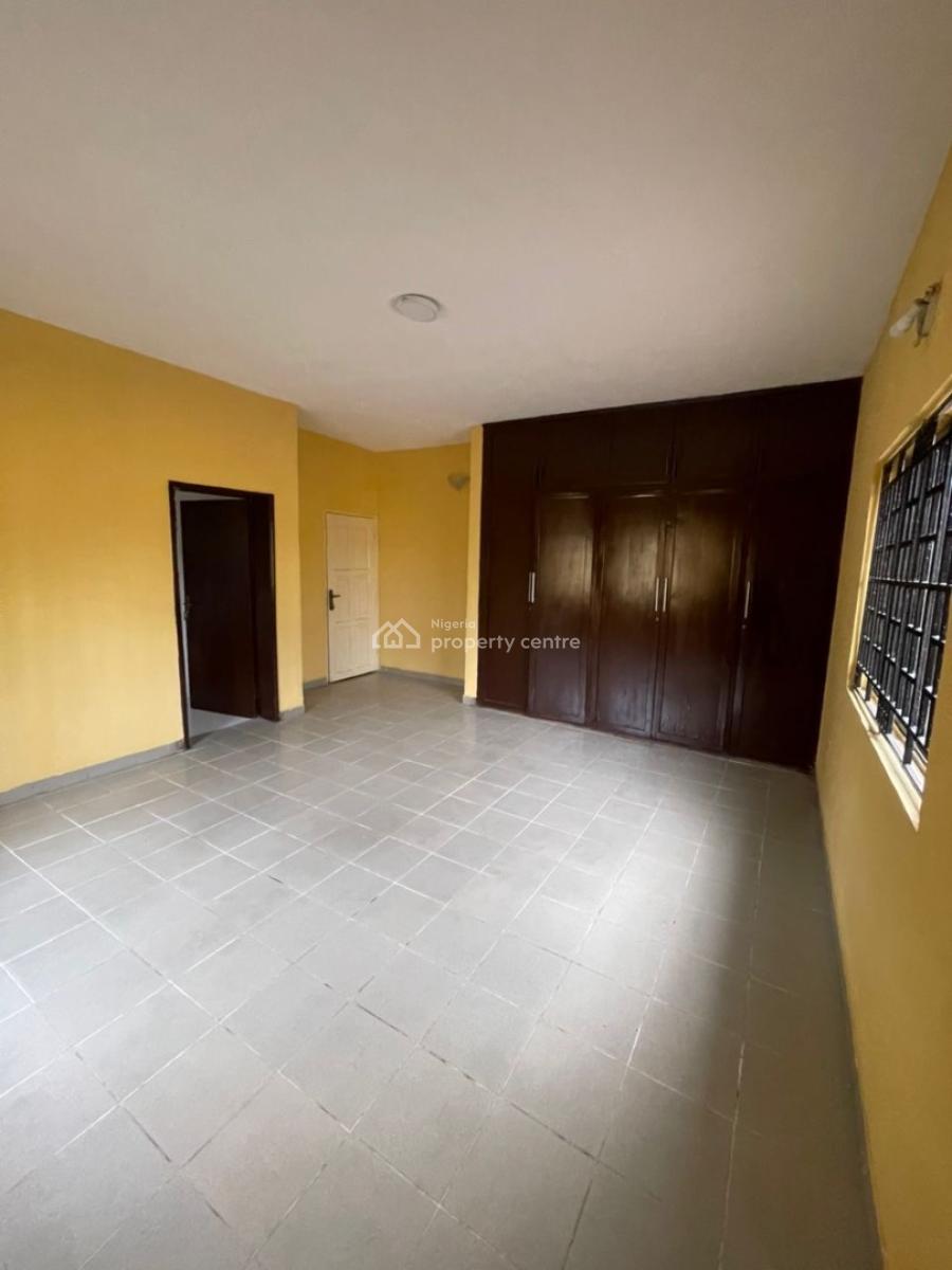 Spacious 3 Bedroom Apartment, Lekki Phase 1, Lekki, Lagos, Flat / Apartment for Rent