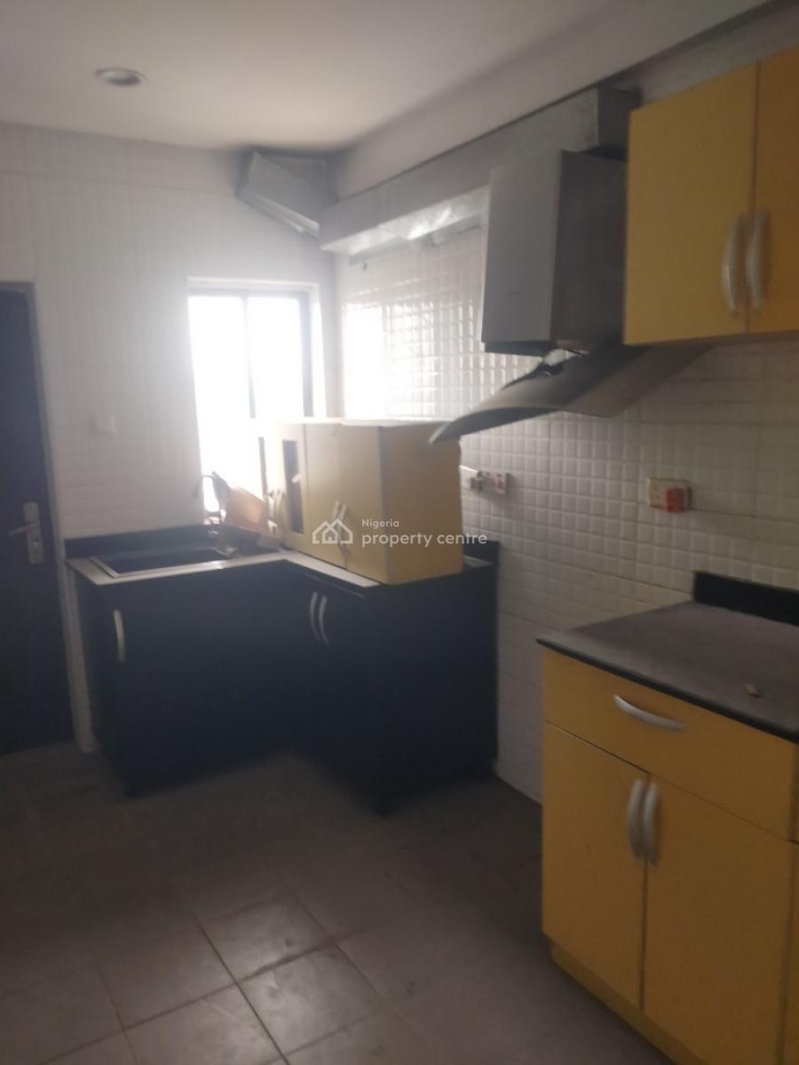 4 Bedroom Flat Up at Gbagada, Medina Estate Road Gbagada, Gbagada, Lagos, Flat / Apartment for Rent