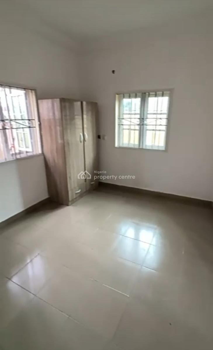 Modern and Spacious 2 Spacious Bedroom Apartment { Video}, Lekki Scheme 2 Abraham Adesanya, Ajah, Lagos, Flat / Apartment for Rent