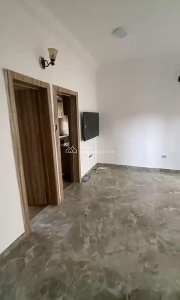 Modern and Spacious 2 Spacious Bedroom Apartment { Video}, Lekki Scheme 2 Abraham Adesanya, Ajah, Lagos, Flat / Apartment for Rent