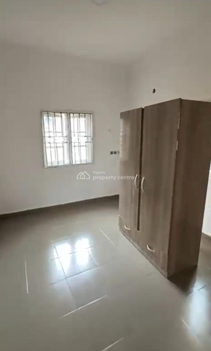 Modern and Spacious 2 Spacious Bedroom Apartment { Video}, Lekki Scheme 2 Abraham Adesanya, Ajah, Lagos, Flat / Apartment for Rent