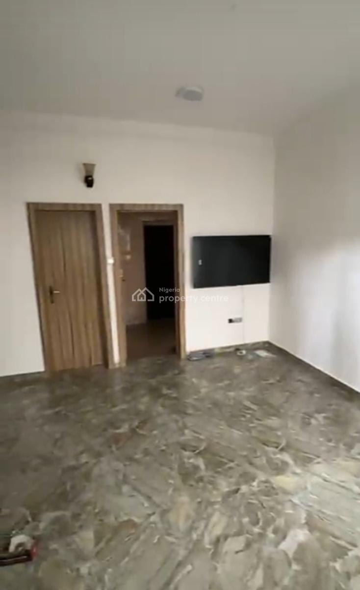 Modern and Spacious 2 Spacious Bedroom Apartment { Video}, Lekki Scheme 2 Abraham Adesanya, Ajah, Lagos, Flat / Apartment for Rent