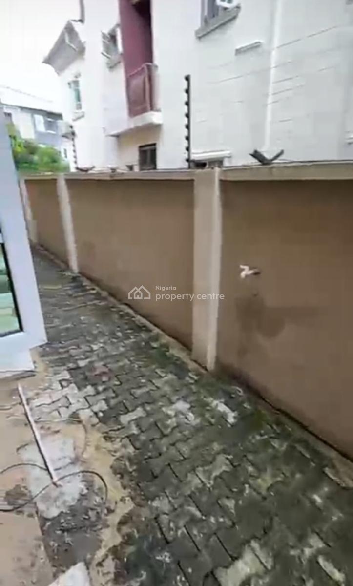 Modern and Spacious 2 Spacious Bedroom Apartment { Video}, Lekki Scheme 2 Abraham Adesanya, Ajah, Lagos, Flat / Apartment for Rent