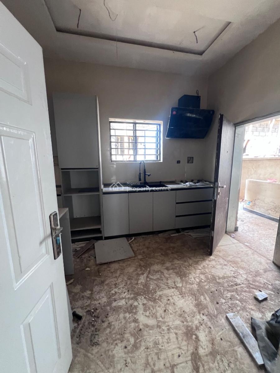 Tastefully Finished 4bedroom Terrace, Sunny Val Axis, Dakwo, Abuja, Terraced Duplex for Sale