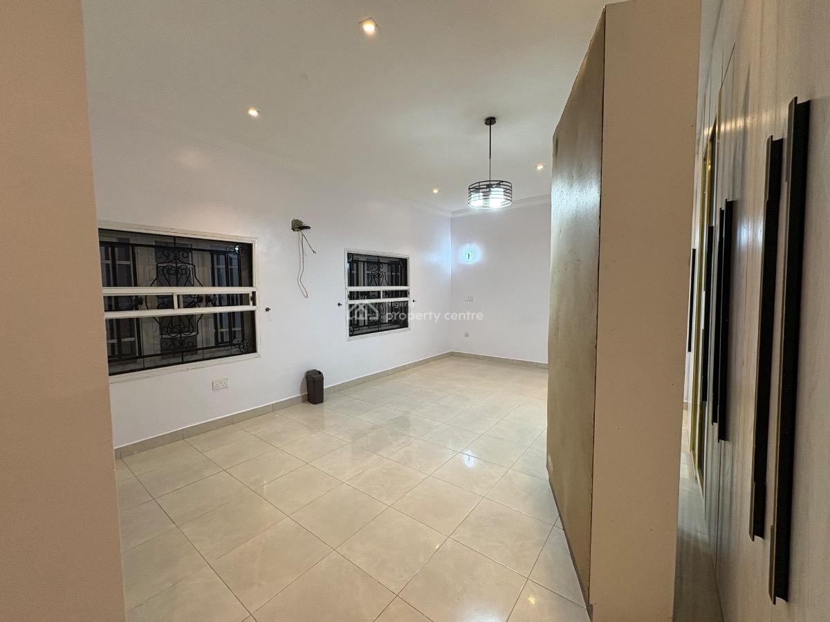 a Well-maintained 3-bedroom Apartment in an Estate, Bridgegate Estate, Agungi, Lekki, Lagos, Flat / Apartment for Rent