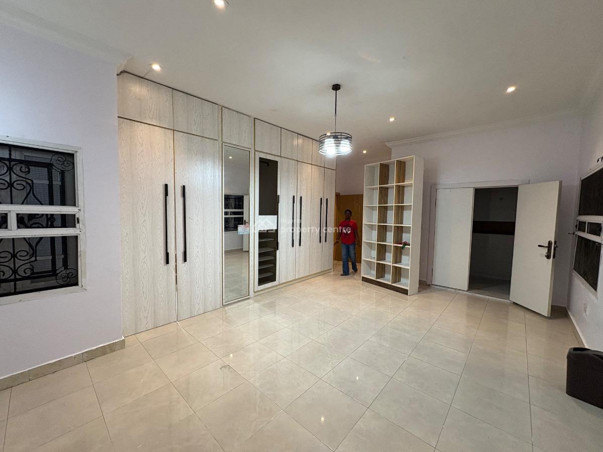 a Well-maintained 3-bedroom Apartment in an Estate, Bridgegate Estate, Agungi, Lekki, Lagos, Flat / Apartment for Rent