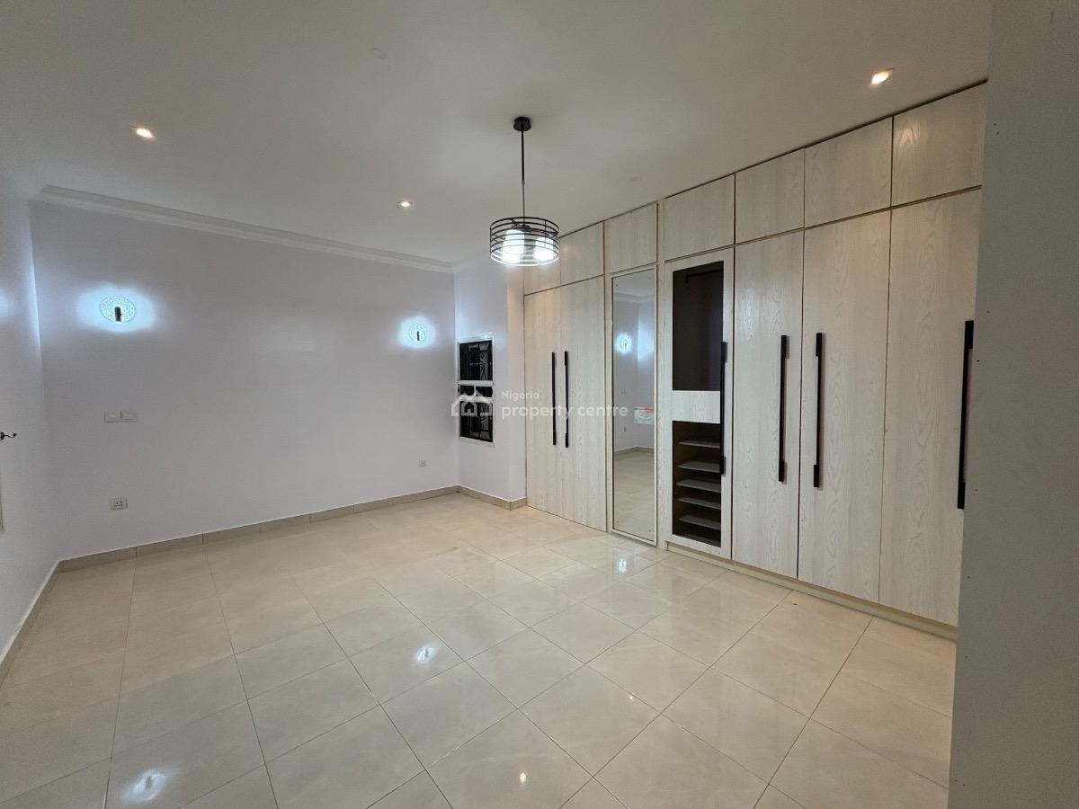 a Well-maintained 3-bedroom Apartment in an Estate, Bridgegate Estate, Agungi, Lekki, Lagos, Flat / Apartment for Rent