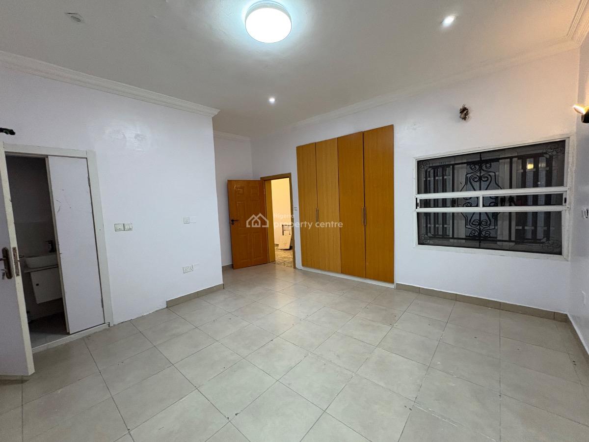 a Well-maintained 3-bedroom Apartment in an Estate, Bridgegate Estate, Agungi, Lekki, Lagos, Flat / Apartment for Rent