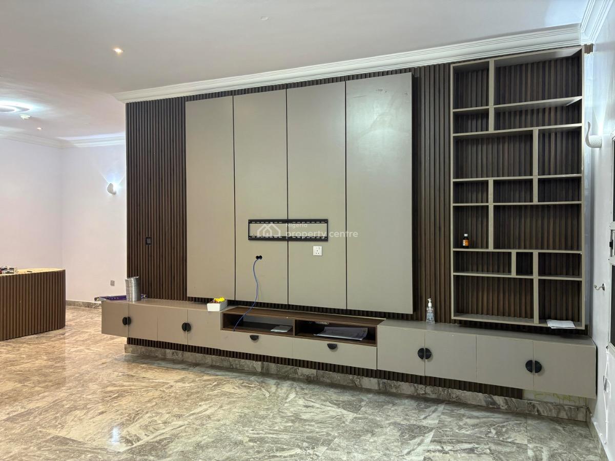 a Well-maintained 3-bedroom Apartment in an Estate, Bridgegate Estate, Agungi, Lekki, Lagos, Flat / Apartment for Rent