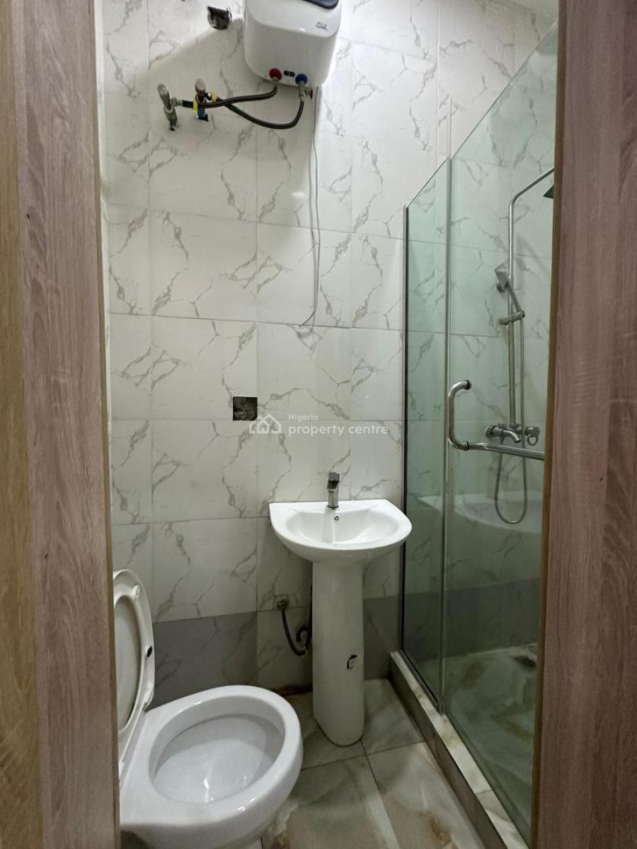 Mini Flat Downstairs with a Closed Door Kitchen Available., Ikota Gra, Ikota, Lekki, Lagos, Mini Flat (room and Parlour) for Rent