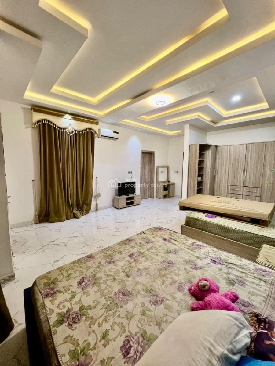Triplex Comes with B Q and Mini Office in Premium Environment, Chevron Drive, Lekki, Lagos, House for Rent