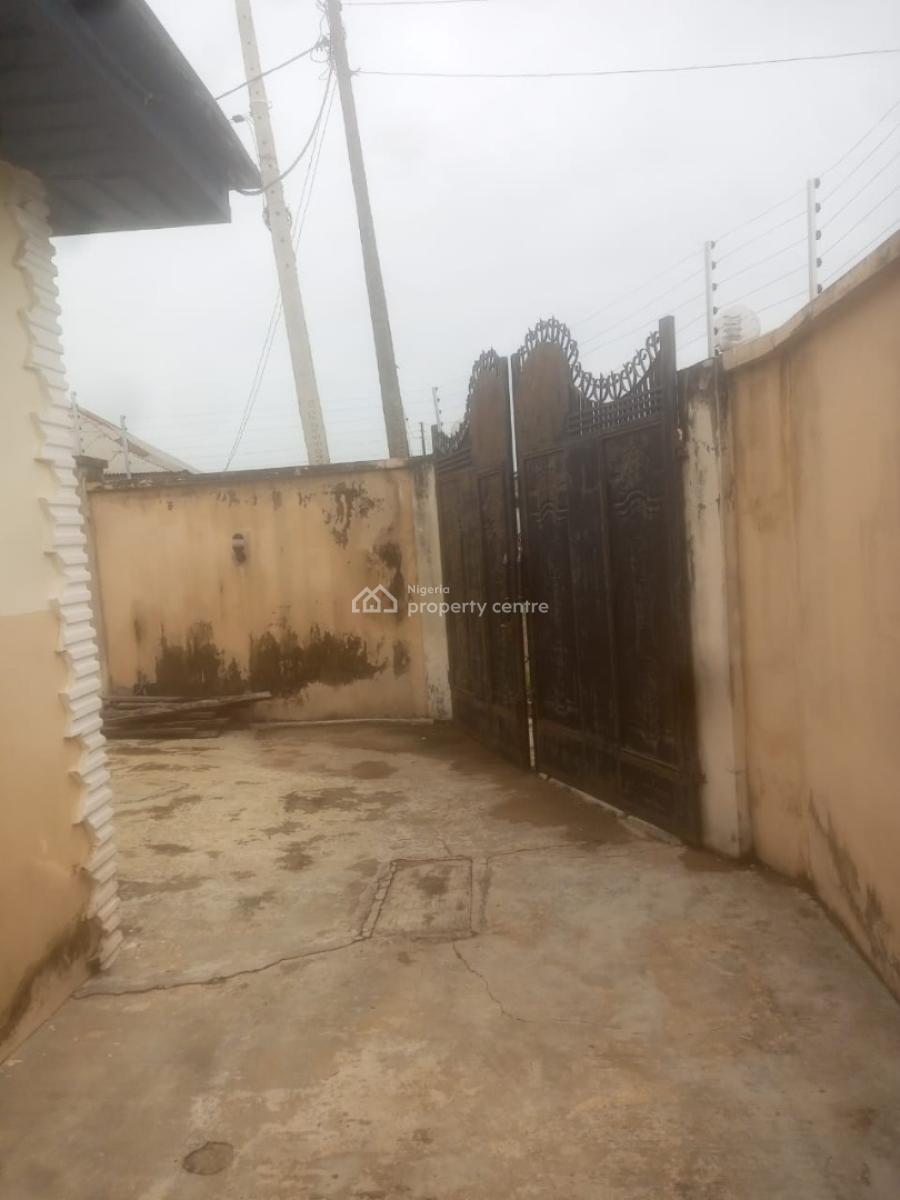 2 Bedroom Flat at Oke-ibukun Estate Elebu Ibadan, Oke-ibukun Estate Elebu Ibadan, Ibadan, Oyo, Detached Bungalow for Rent