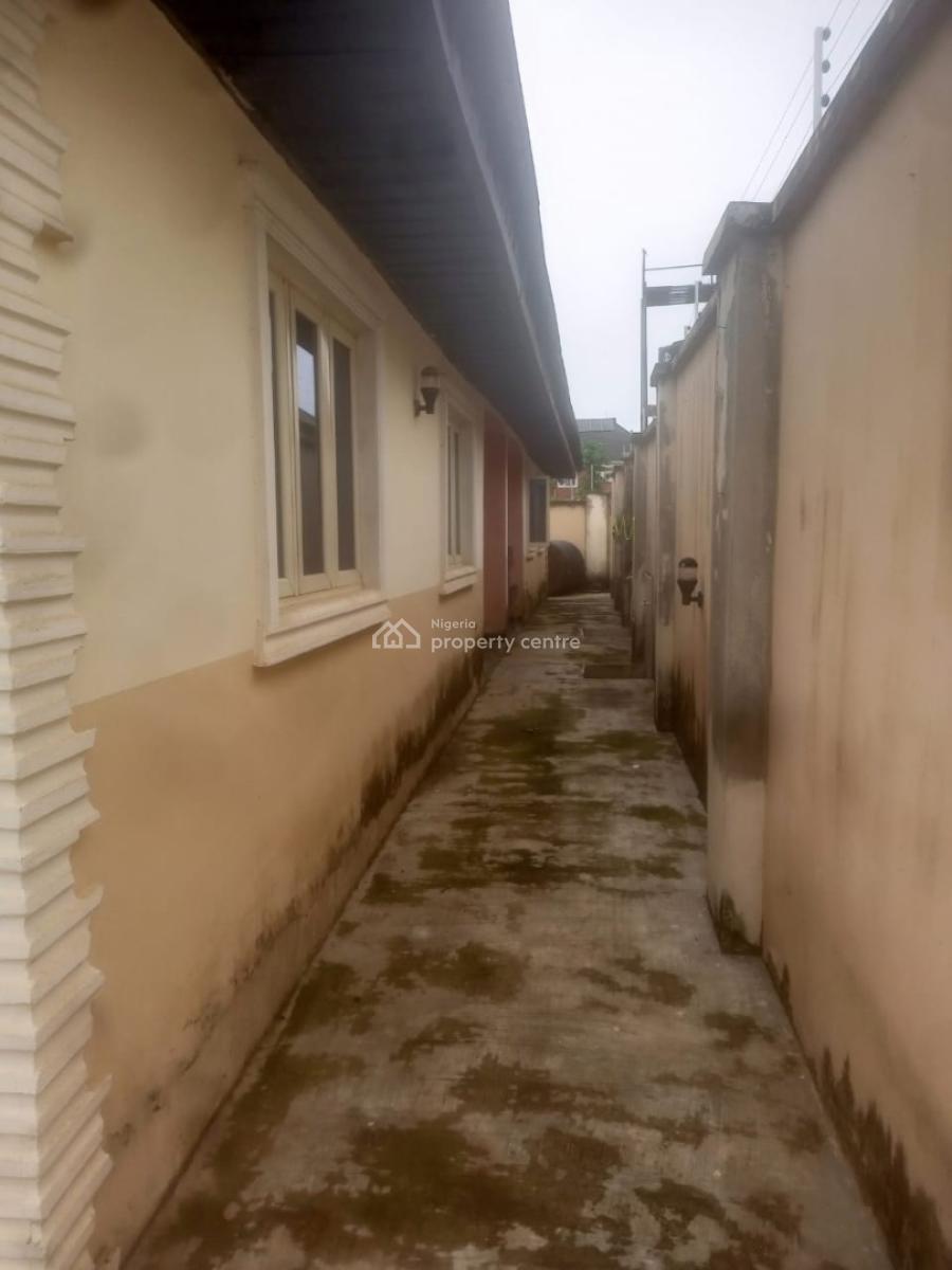 2 Bedroom Flat at Oke-ibukun Estate Elebu Ibadan, Oke-ibukun Estate Elebu Ibadan, Ibadan, Oyo, Detached Bungalow for Rent