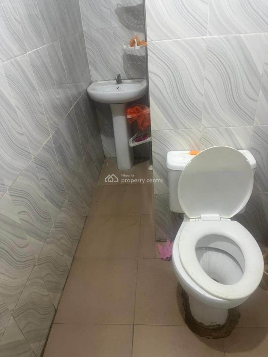 a Shared Apartment Available, 2jay Street Off Abraham Adesanya Estate, Ogombo, Ajah, Lagos, Flat / Apartment for Rent