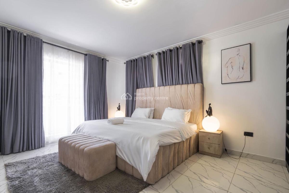 a Very Sweet and Spacious Stand Alone Apartment Located in a Serene a, Lekki Phase 1, Lekki, Lagos, Flat / Apartment Short Let