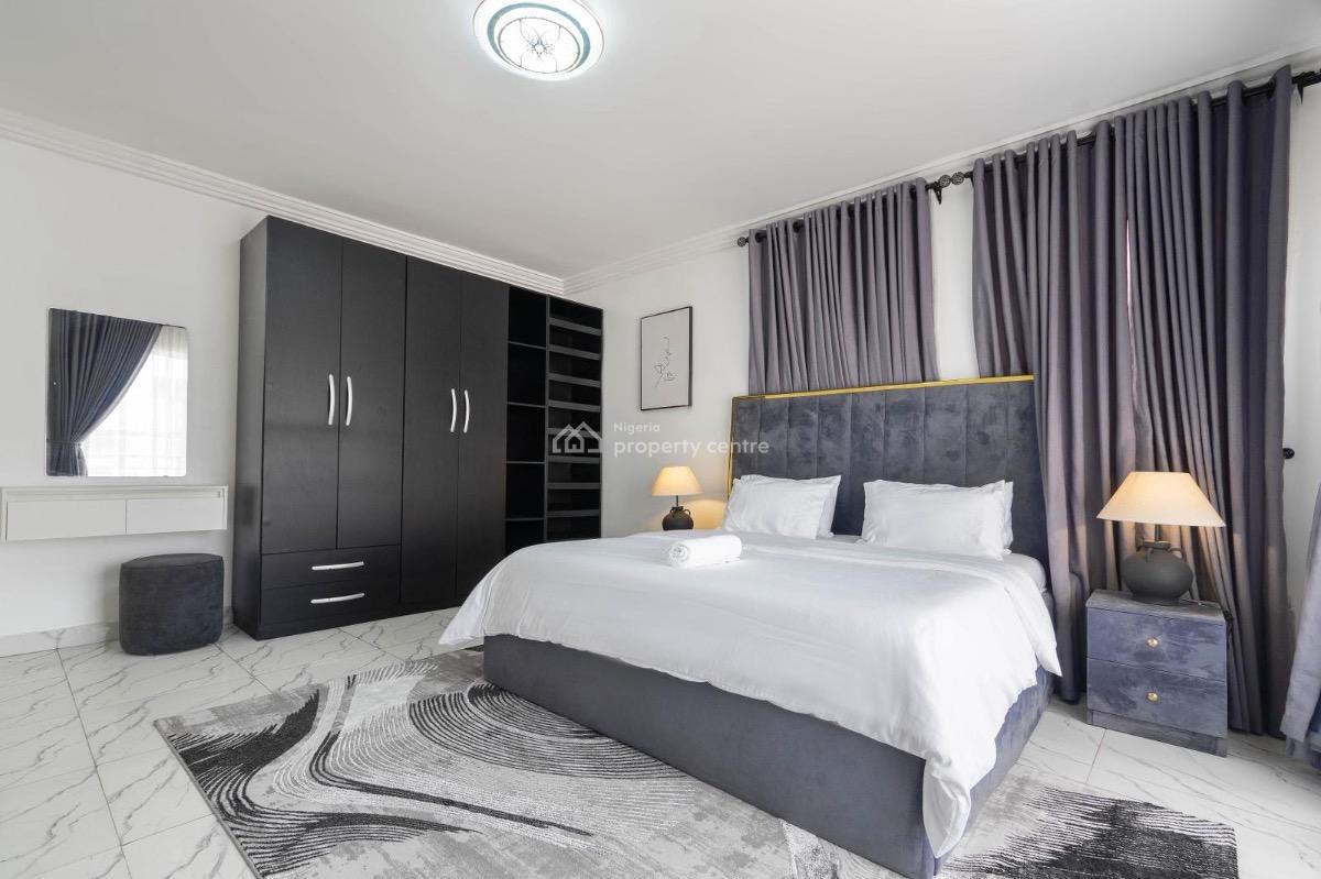 a Very Sweet and Spacious Stand Alone Apartment Located in a Serene a, Lekki Phase 1, Lekki, Lagos, Flat / Apartment Short Let