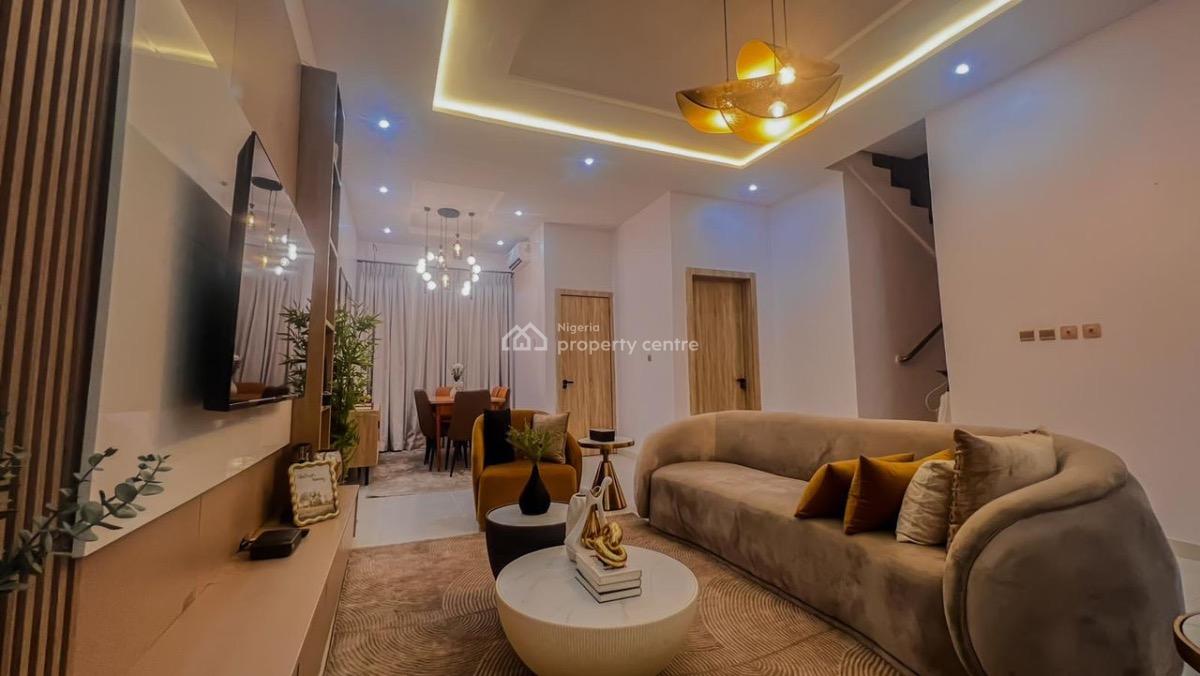 a Very Sweet and Spacious Stand Alone Apartment Located in a Serene a, Lekki Phase 1, Lekki, Lagos, Flat / Apartment Short Let