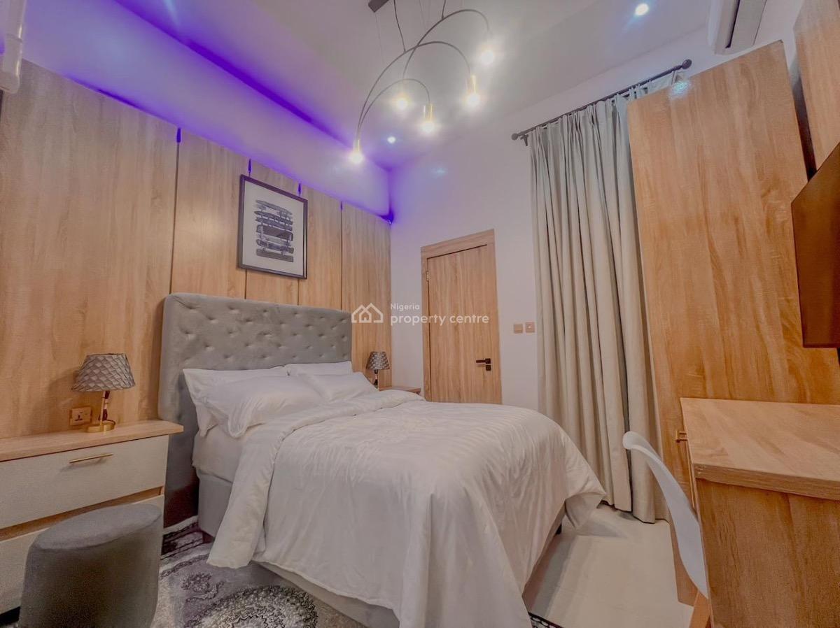 a Very Sweet and Spacious Stand Alone Apartment Located in a Serene a, Lekki Phase 1, Lekki, Lagos, Flat / Apartment Short Let