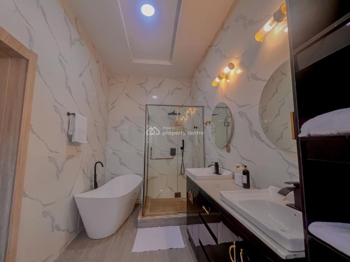a Very Sweet and Spacious Stand Alone Apartment Located in a Serene a, Lekki Phase 1, Lekki, Lagos, Flat / Apartment Short Let