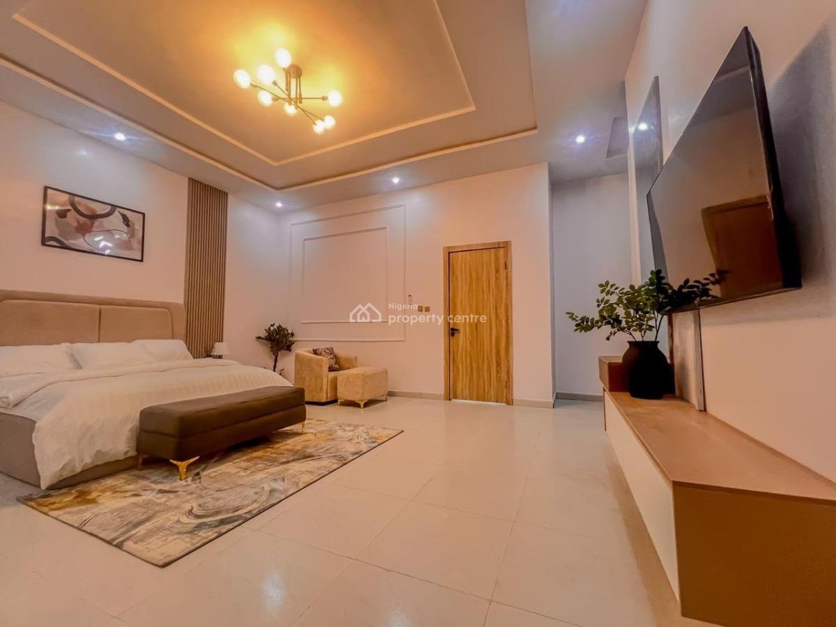 a Very Sweet and Spacious Stand Alone Apartment Located in a Serene a, Lekki Phase 1, Lekki, Lagos, Flat / Apartment Short Let