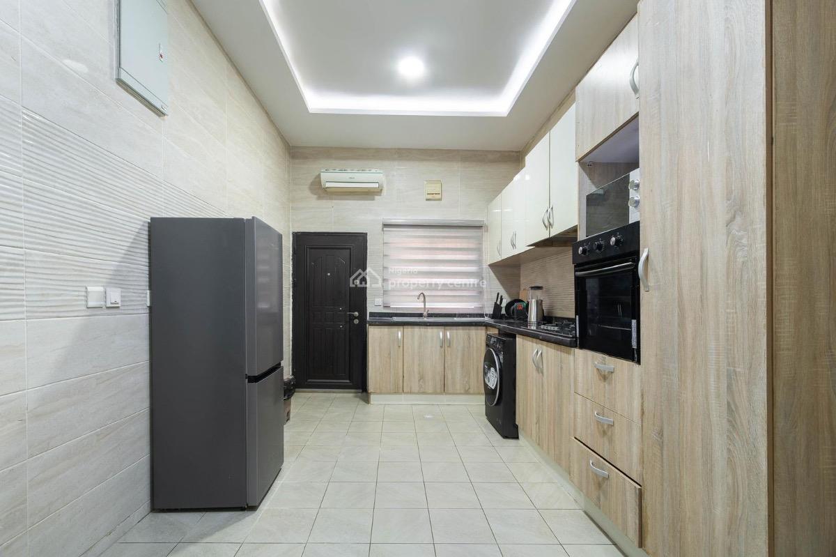 Newly Luxury 2 Bedroom Apartment with Ps5 & Snooker Netflix/prime, Victoria Island (vi), Lagos, Flat / Apartment Short Let