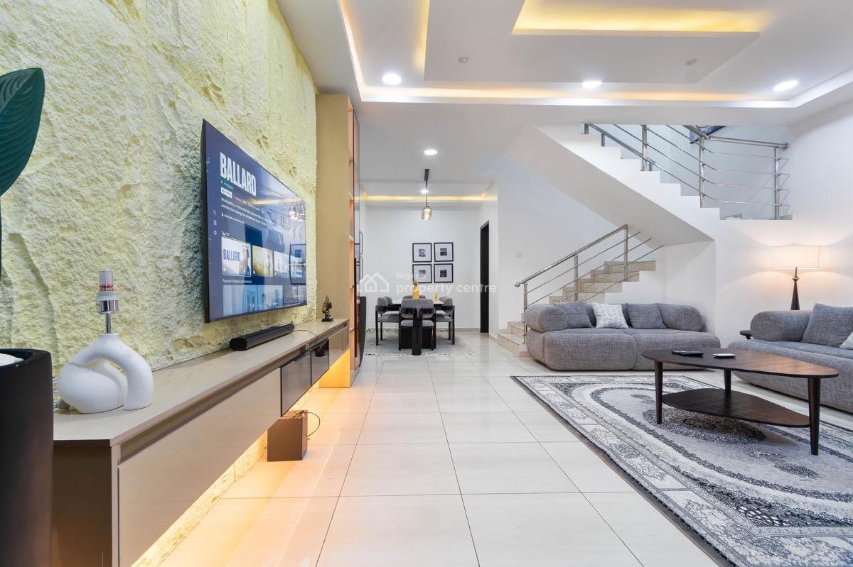 Newly Luxury 2 Bedroom Apartment with Ps5 & Snooker Netflix/prime, Victoria Island (vi), Lagos, Flat / Apartment Short Let