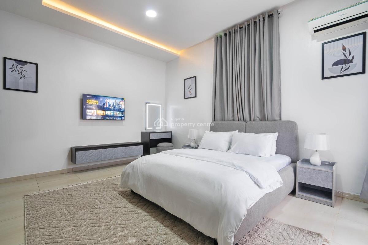 Newly Luxury 2 Bedroom Apartment with Ps5 & Snooker Netflix/prime, Victoria Island (vi), Lagos, Flat / Apartment Short Let