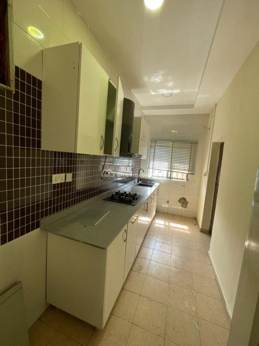 3bedroom Flat, Lekki Phase 1, Lekki, Lagos, Flat / Apartment for Rent