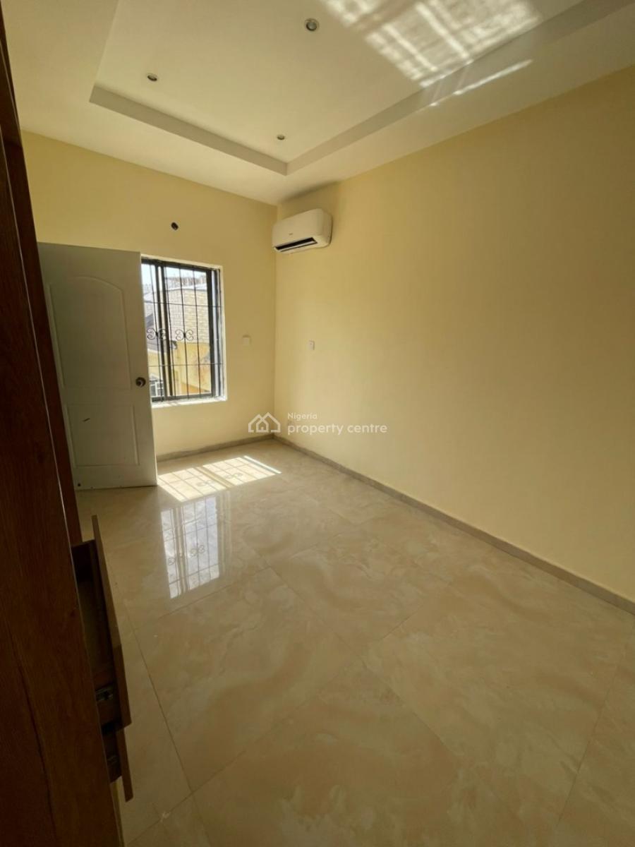 3bedroom Flat, Lekki Phase 1, Lekki, Lagos, Flat / Apartment for Rent