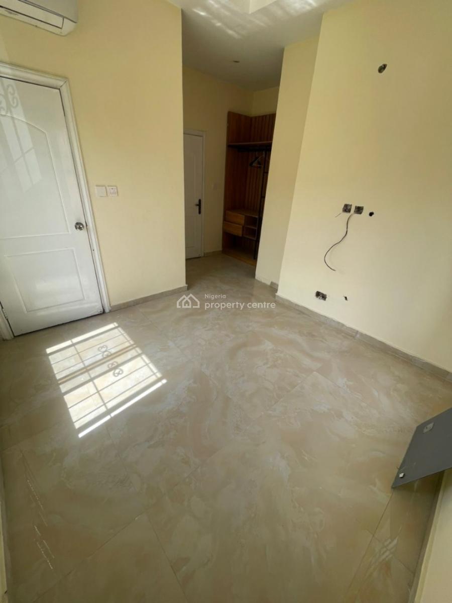 3bedroom Flat, Lekki Phase 1, Lekki, Lagos, Flat / Apartment for Rent