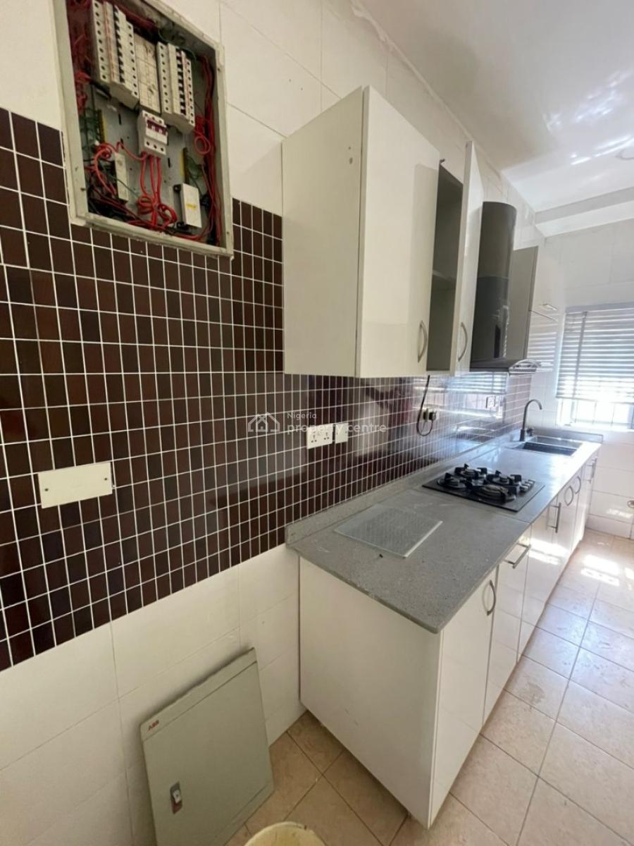 3bedroom Flat, Lekki Phase 1, Lekki, Lagos, Flat / Apartment for Rent