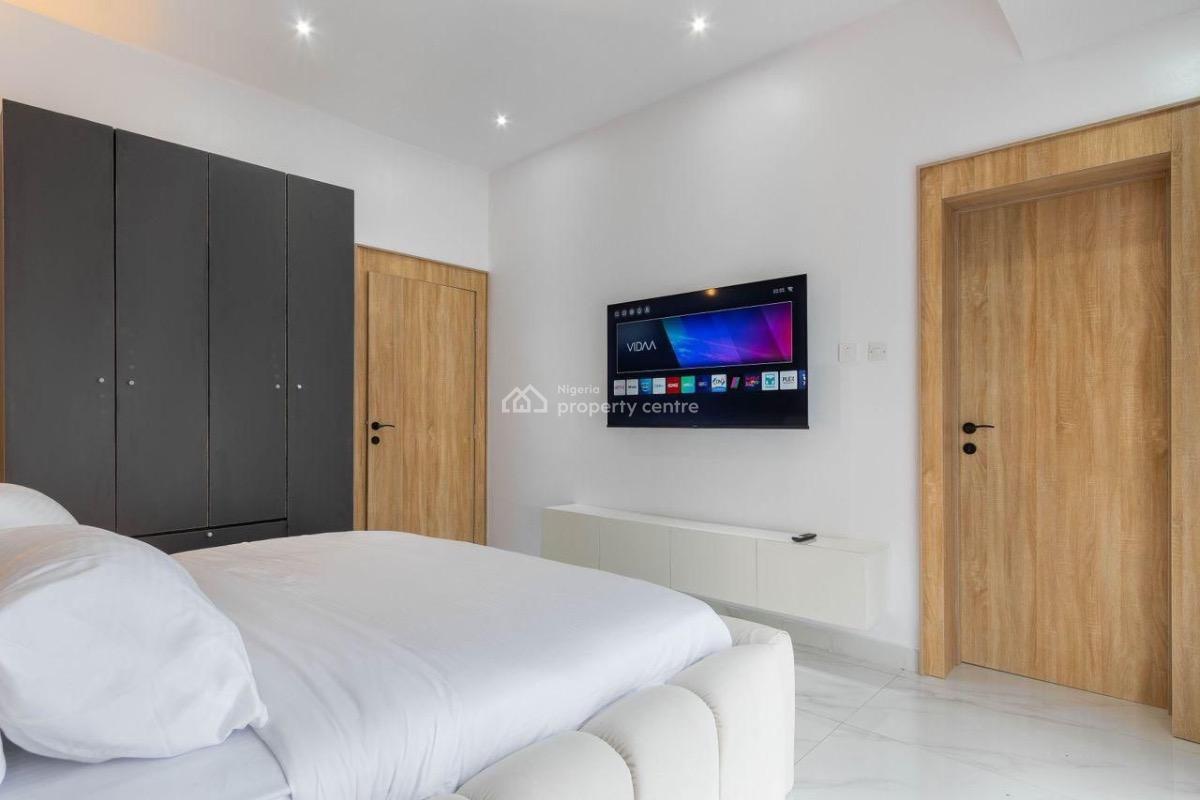 Nicely Furnished Three Bedroom Maisonette Penthouse, Lekki Phase 1, Lekki, Lagos, Flat / Apartment Short Let