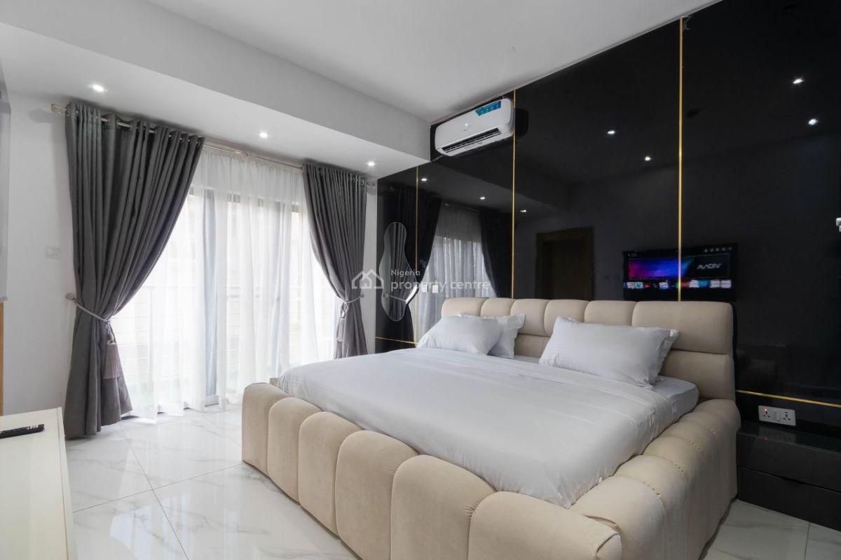 Nicely Furnished Three Bedroom Maisonette Penthouse, Lekki Phase 1, Lekki, Lagos, Flat / Apartment Short Let