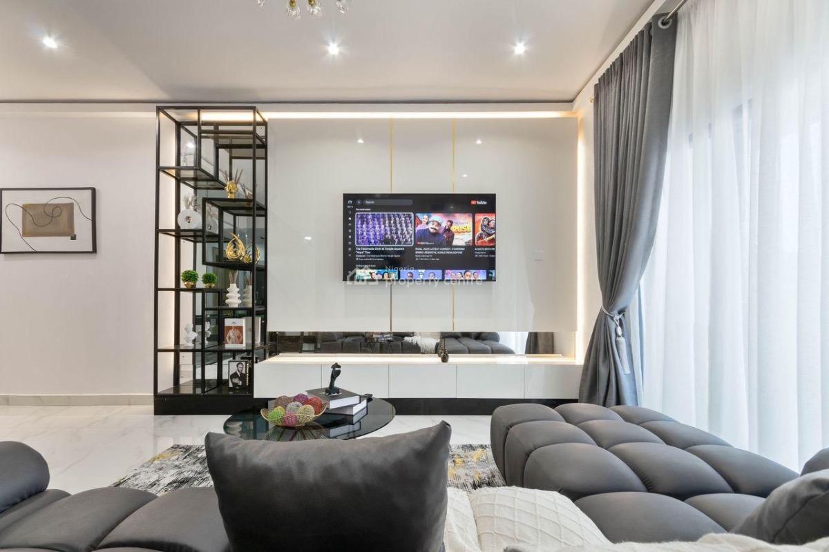 Nicely Furnished Three Bedroom Maisonette Penthouse, Lekki Phase 1, Lekki, Lagos, Flat / Apartment Short Let