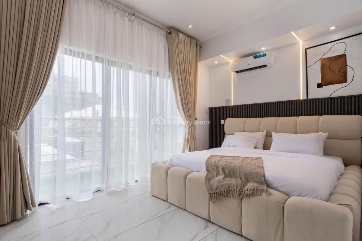 Nicely Furnished Three Bedroom Maisonette Penthouse, Lekki Phase 1, Lekki, Lagos, Flat / Apartment Short Let