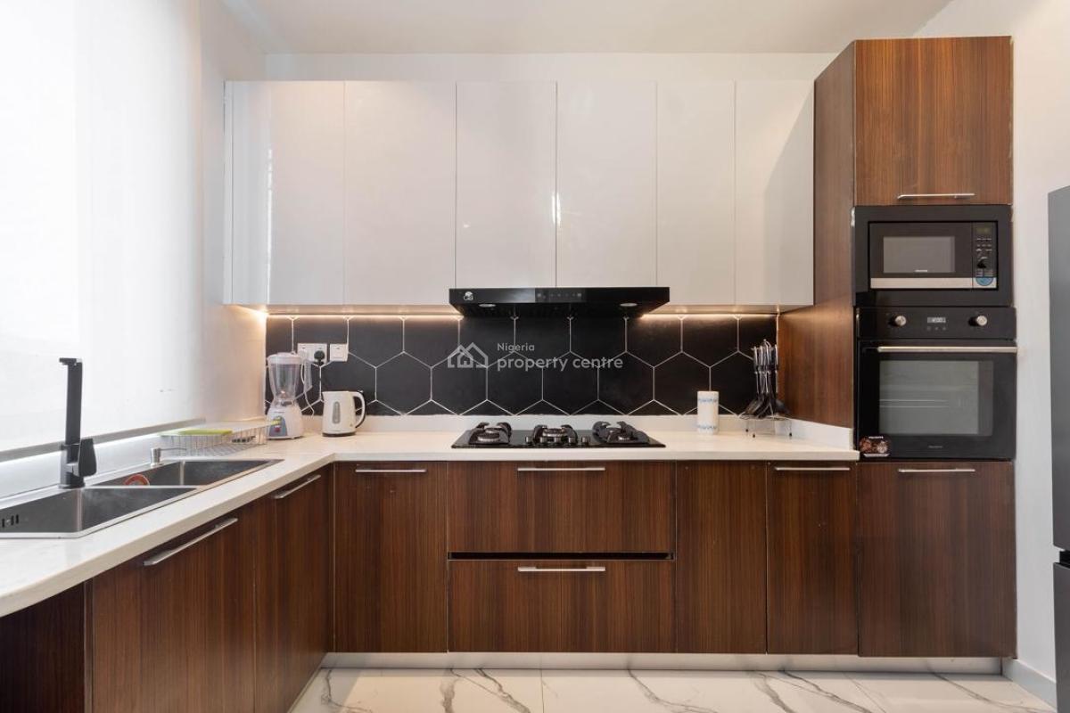 Nicely Furnished Three Bedroom Maisonette Penthouse, Lekki Phase 1, Lekki, Lagos, Flat / Apartment Short Let